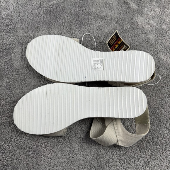 Skechers Memory Foam Womens 10 White‎ Strap Low Wedge Sandals - Picture 9 of 13